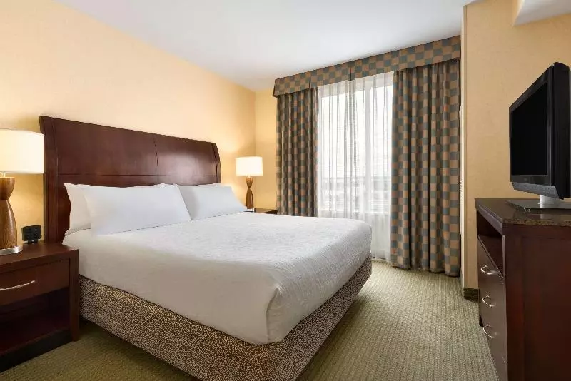 اتاق استاندارد با تخت بزرگ, Four Seasons Hotel Seattle