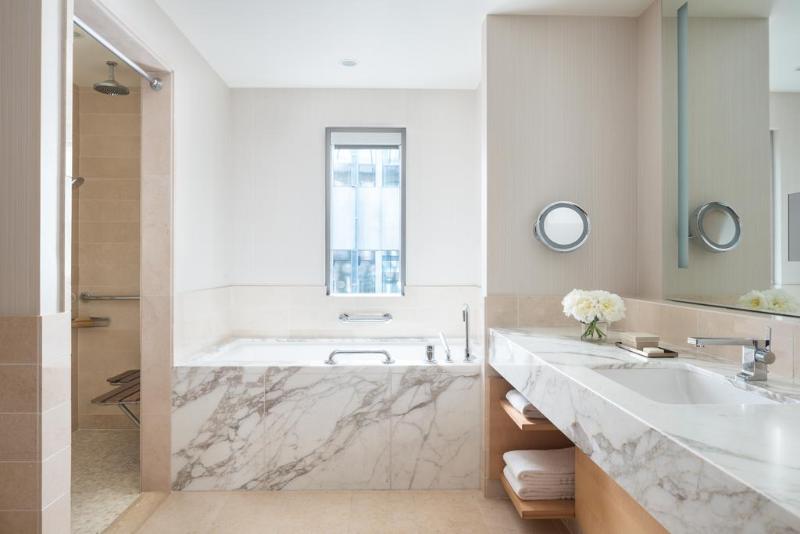 디럭스 전망 룸, Four Seasons Hotel Seattle