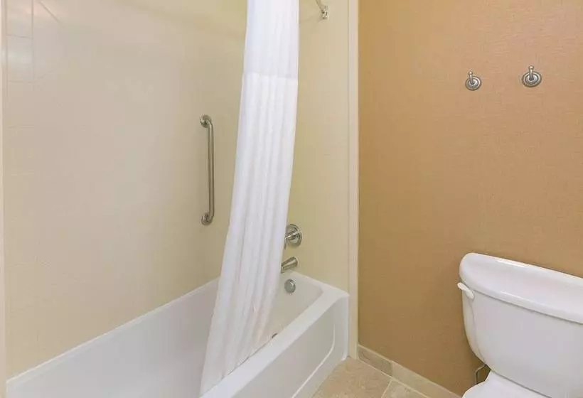 スタンダードルーム, Hampton Inn & Suites Blairsville
