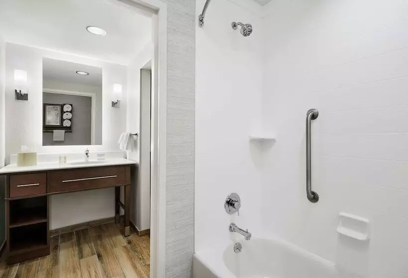 デラックススイート, Homewood Suites By Hilton Champaignurbana