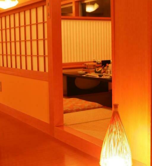 غرفة قياسية حمام مشترك, Satorikan