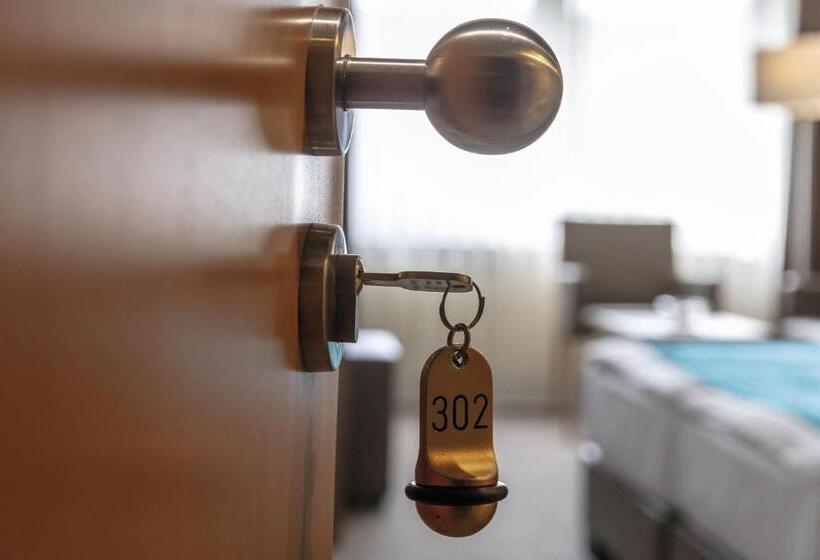 Pokój Superior Jednoosobowy, Logotel