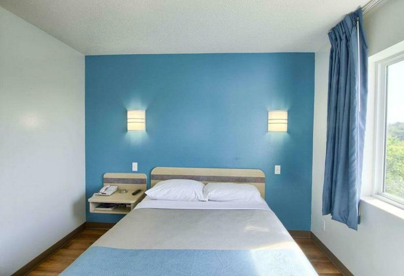 Номер Стандарт Адаптированный для Инвалидов, Motel 6 Portsmouth, Nh