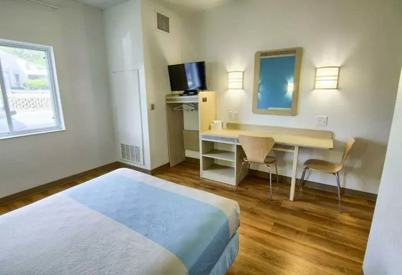 身障者適用スタンダードルーム, Motel 6 Portsmouth, Nh