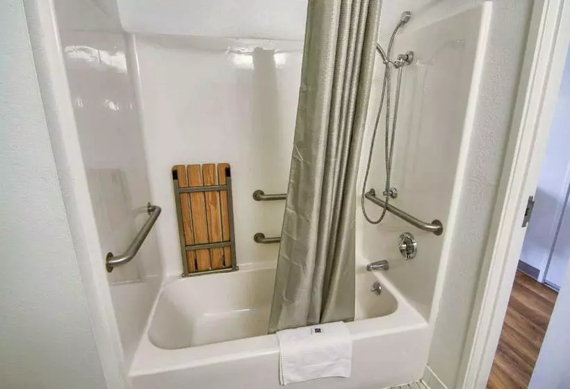 身障者適用スタンダードルーム, Motel 6 Portsmouth, Nh