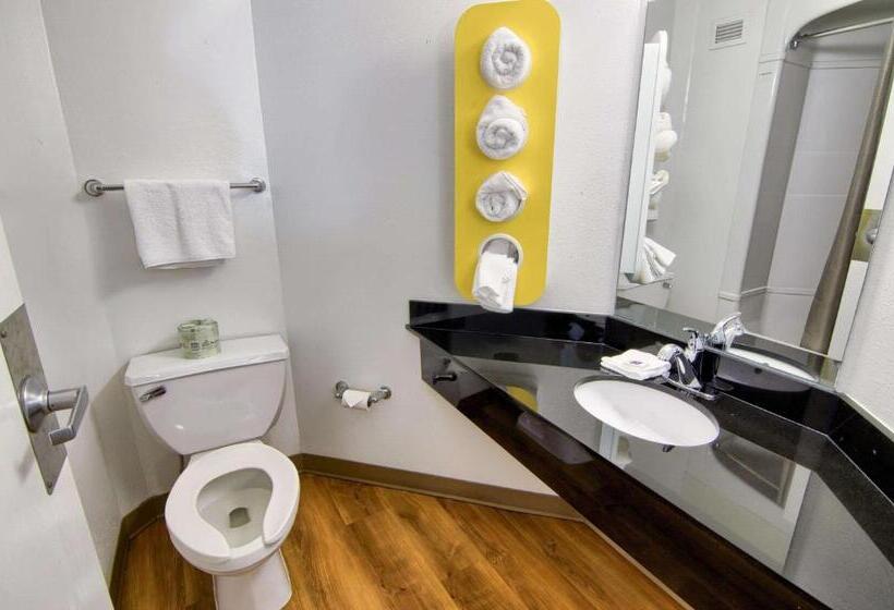 Номер Стандарт, Motel 6 Portsmouth, Nh