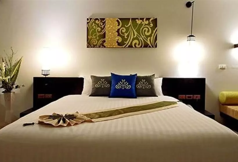 プールの見えるデラックスルーム, Palmyra Patong Resort Phuket  Sha Extra Plus