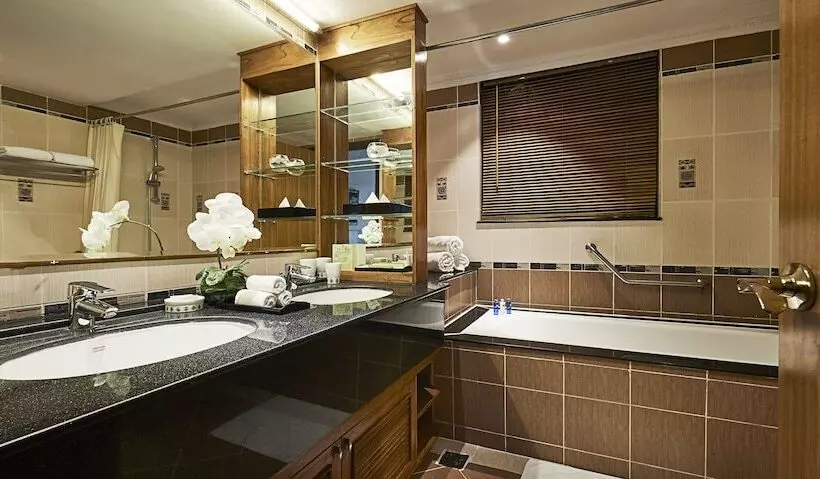 آپارتمان مدیریتی 2 خوابه, Sherwood Residence