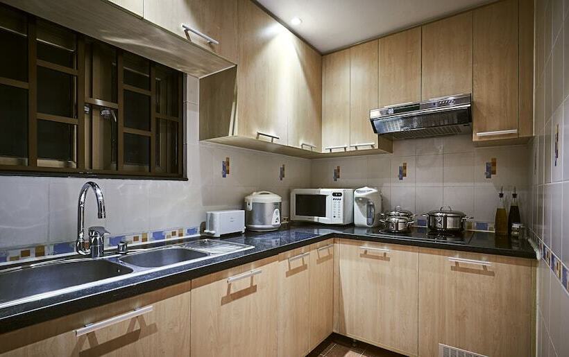 آپارتمان مدیریتی 3 خوابه, Sherwood Residence