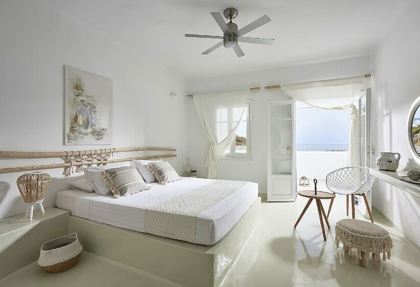 غرفة ديلوكس مطلّة علي البحر, Artemis Seaside Resort