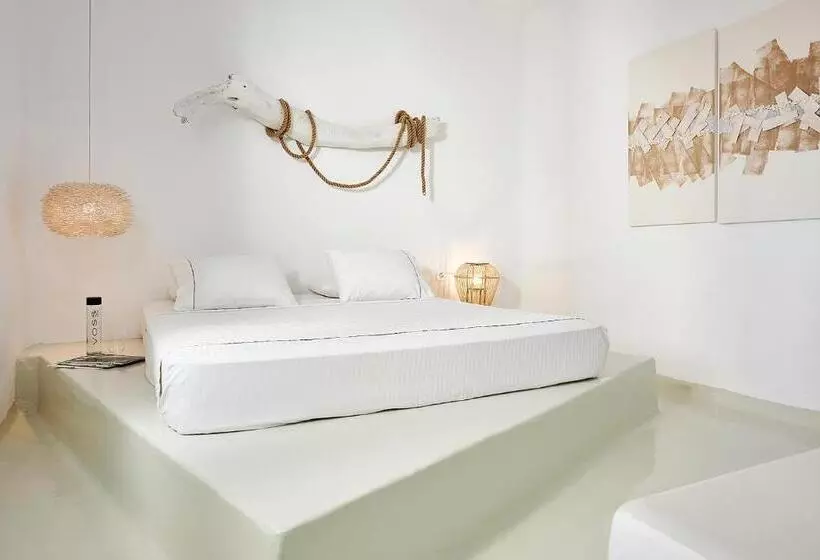 سوئیت جونیور دولوکس با چشم‌انداز باغ, Artemis Seaside Resort