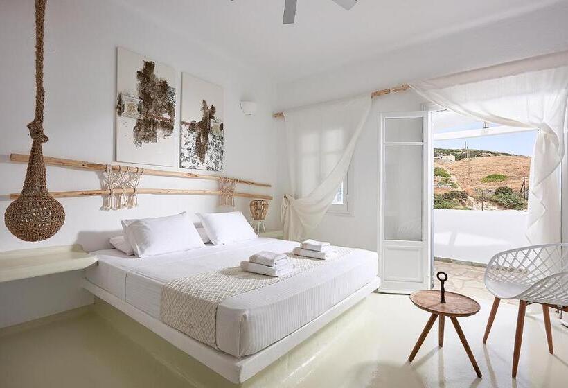 غرفة ديلوكس مطلّة علي الحديقة, Artemis Seaside Resort