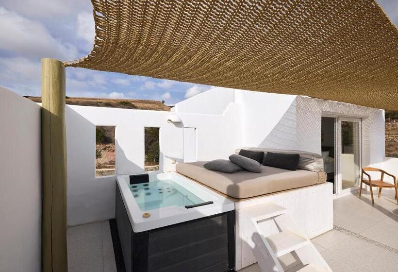 جناح ديلوكس مطل على البحر, Artemis Seaside Resort