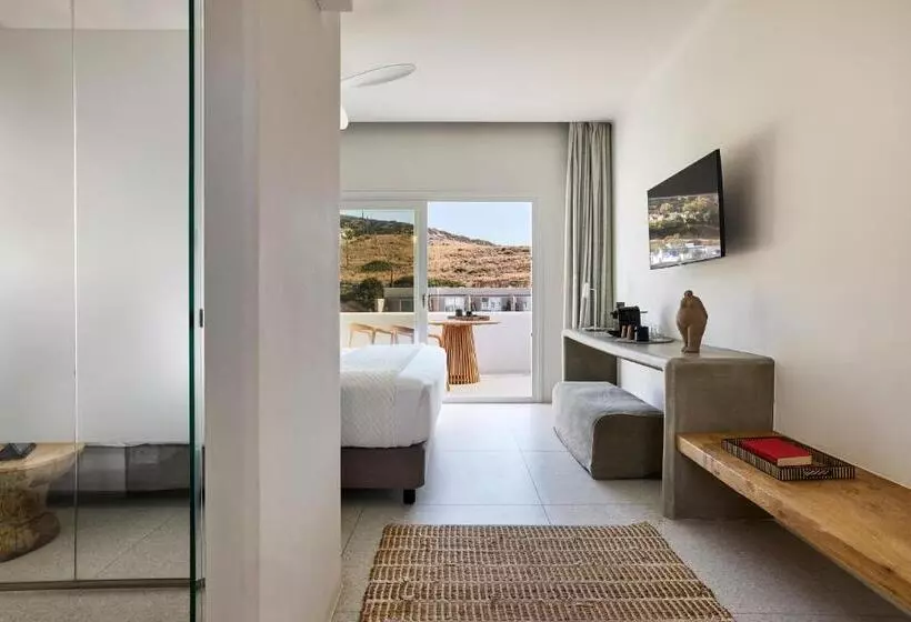Deluxe Suite Sea View, Artemis Seaside Resort