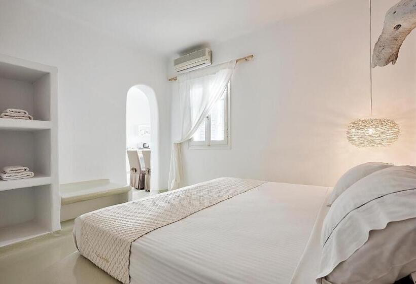 جناح جونيور ديلوكس بإطلالة على الحديقة, Artemis Seaside Resort