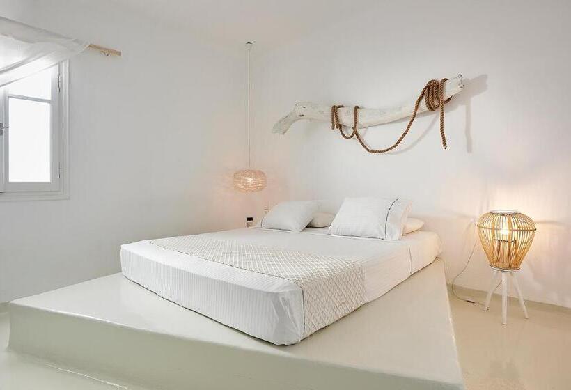 جناح جونيور ديلوكس بإطلالة على الحديقة, Artemis Seaside Resort