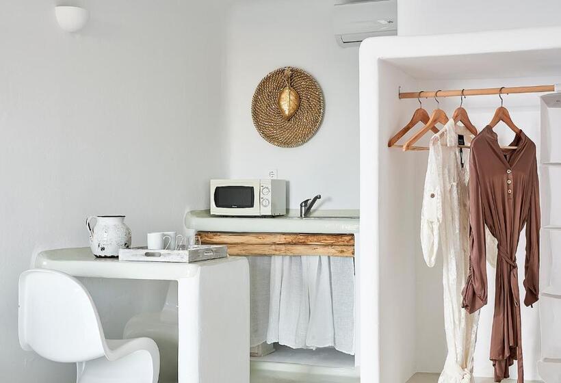 غرفة ديلوكس مطلّة علي الحديقة, Artemis Seaside Resort