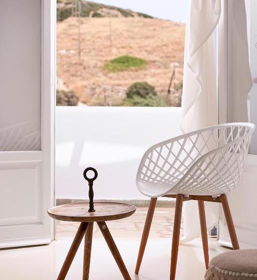 غرفة ديلوكس مطلّة علي الحديقة, Artemis Seaside Resort