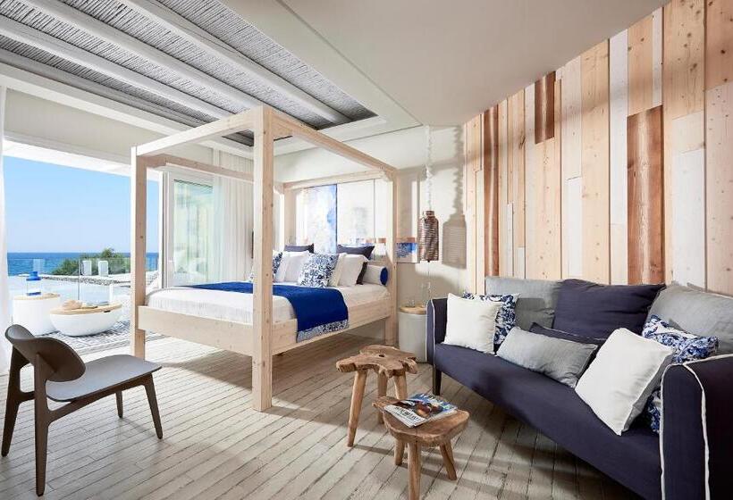 جناح سوبيريور مطل علي البحر, Artemis Seaside Resort