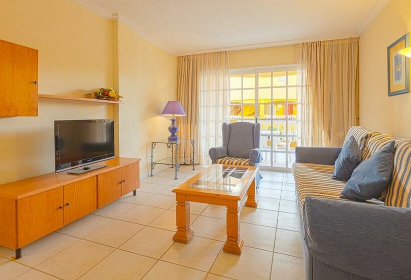 Апартаменты 2 спальни Вид на Сад, El Marques Palace By Intercorp Group