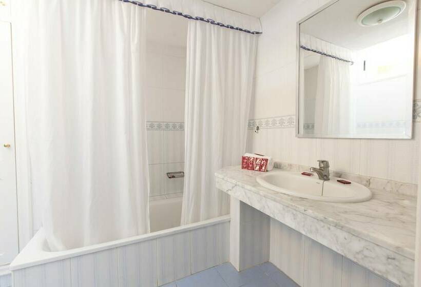 Апартаменты 2 спальни Вид на Сад, El Marques Palace By Intercorp Group