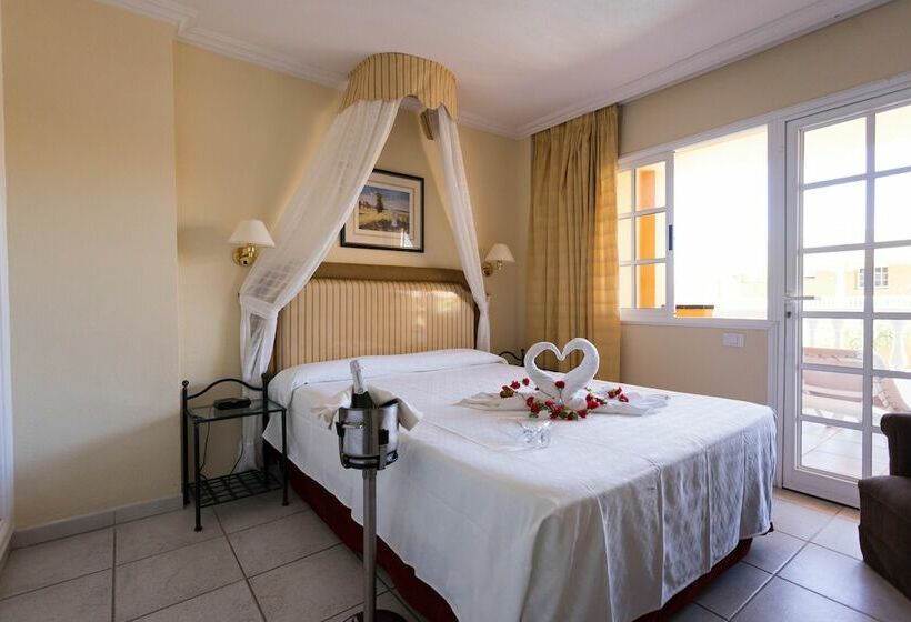 Апартаменты 2 Спальни Вид на Море, El Marques Palace By Intercorp Group