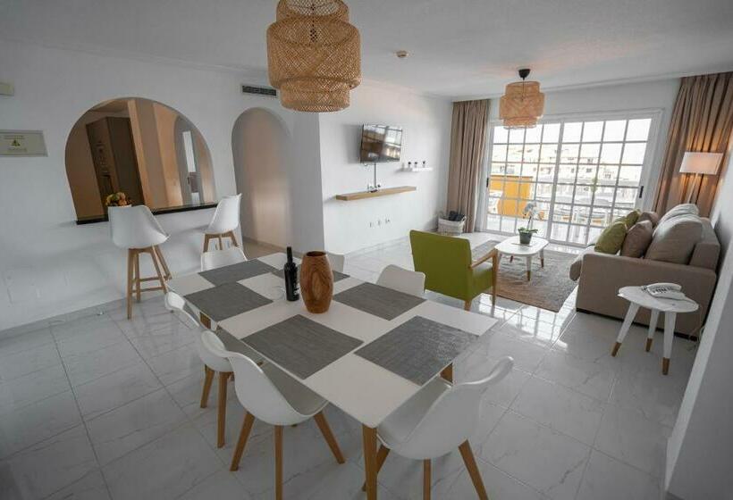 Люкс Deluxe 3 Спальни, El Marques Palace By Intercorp Group