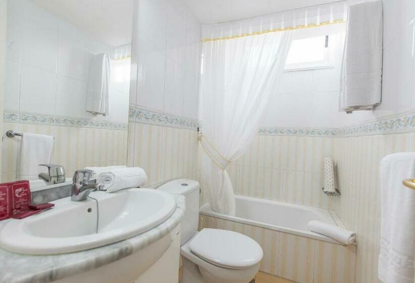 Апартаменты 2 спальни Вид на Сад, El Marques Palace By Intercorp Group