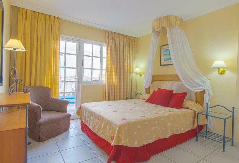 Апартаменты 1 Спальня Вид на Сад, El Marques Palace By Intercorp Group