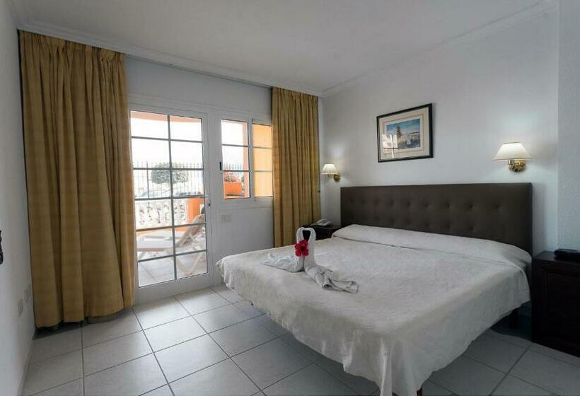 Апартаменты 2 спальни Вид на Сад, El Marques Palace By Intercorp Group