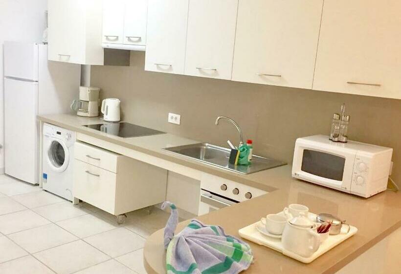 Апартаменты 2 спальни Вид на Сад, El Marques Palace By Intercorp Group