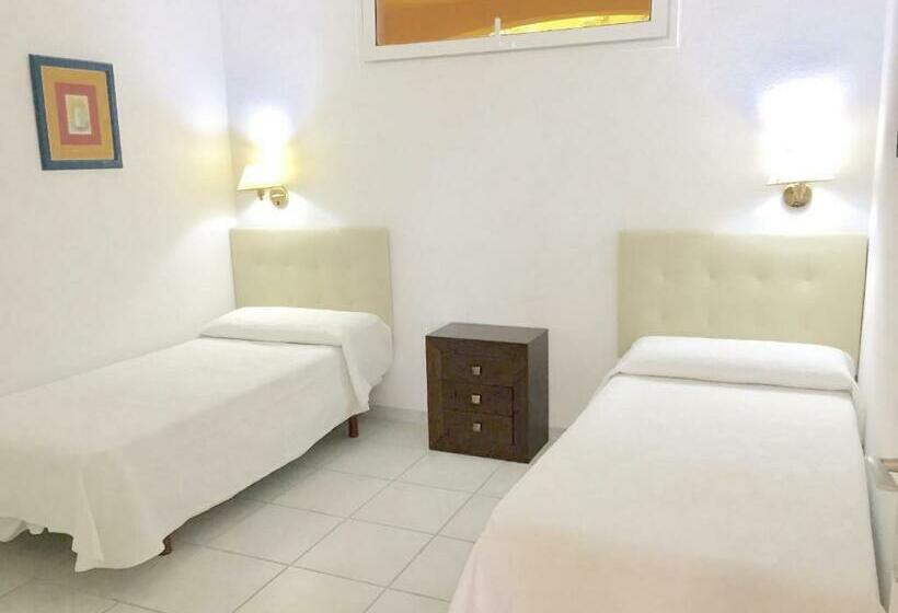 Апартаменты 2 спальни Вид на Сад, El Marques Palace By Intercorp Group