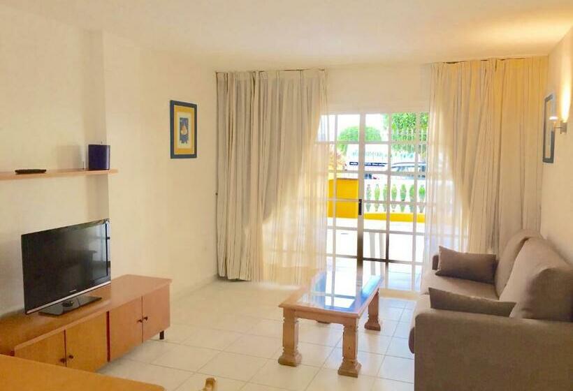 Апартаменты 2 спальни Вид на Сад, El Marques Palace By Intercorp Group