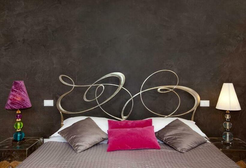 اتاق لوکس, Town House Fontana Di Trevi