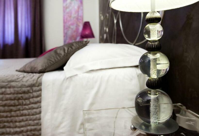 اتاق لوکس, Town House Fontana Di Trevi