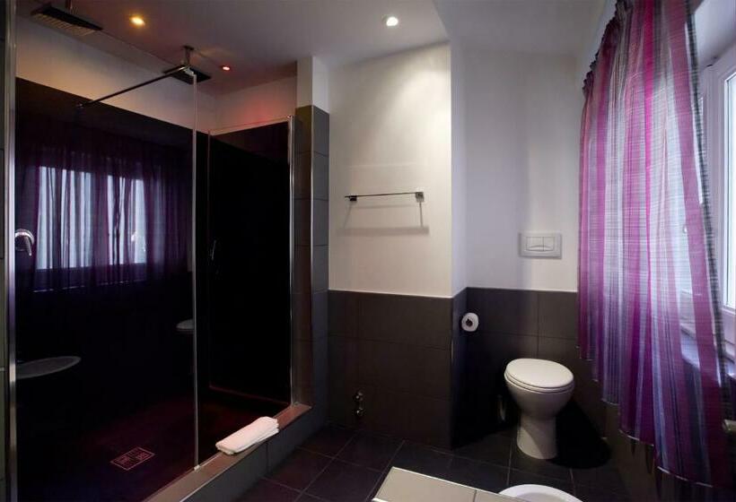 اتاق لوکس, Town House Fontana Di Trevi