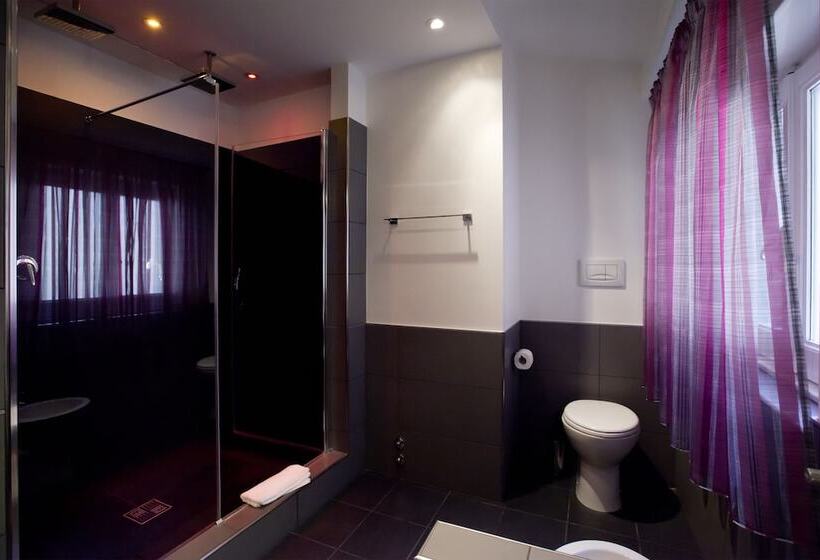 اتاق لوکس, Town House Fontana Di Trevi