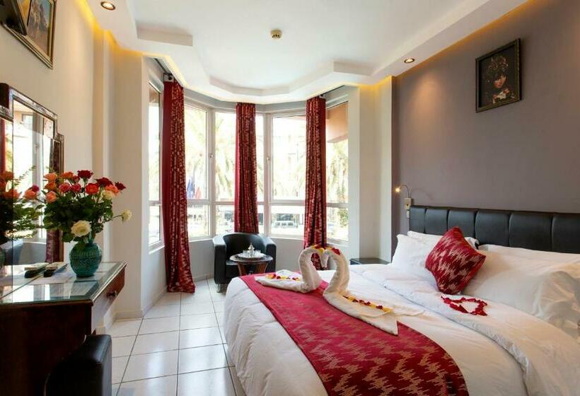 חדר סטנדרט יחיד, Akabar