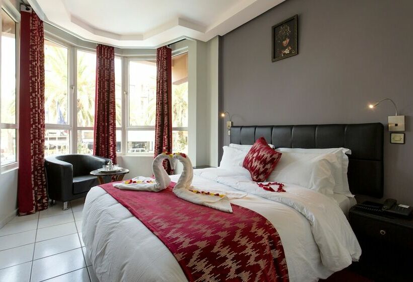 חדר סטנדרט יחיד, Akabar