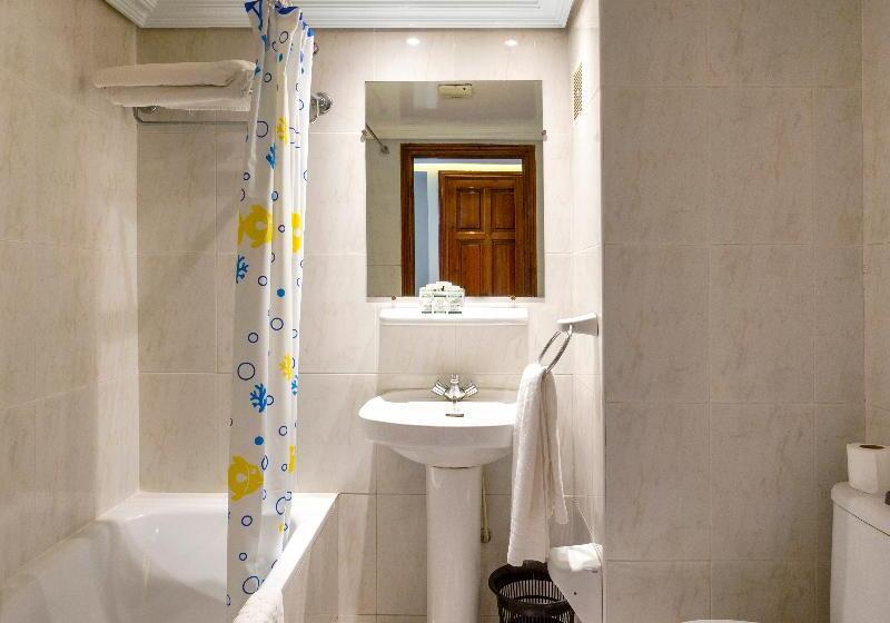 חדר סטנדרט, Akabar