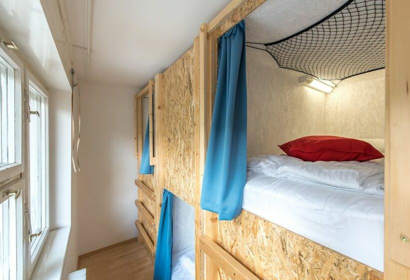 سرير فى غرفة مشتركه, Bubu Hostel