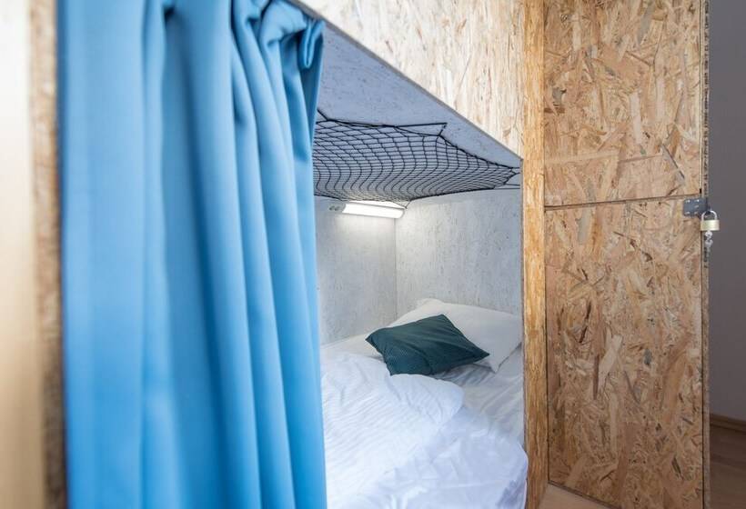 سرير فى غرفة مشتركه, Bubu Hostel