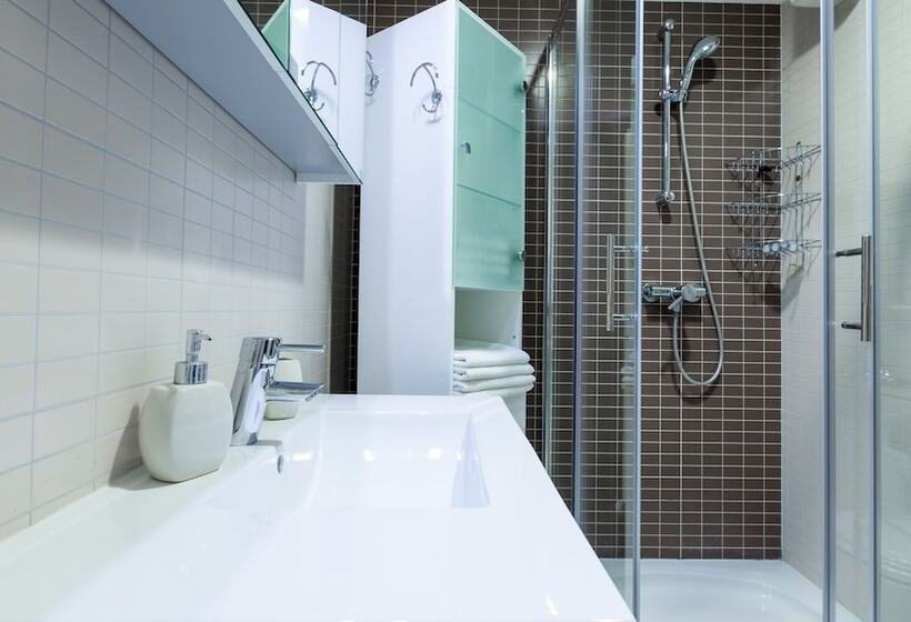 דירת חדר, Dream