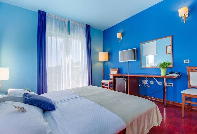 スタンダードルーム, Manora