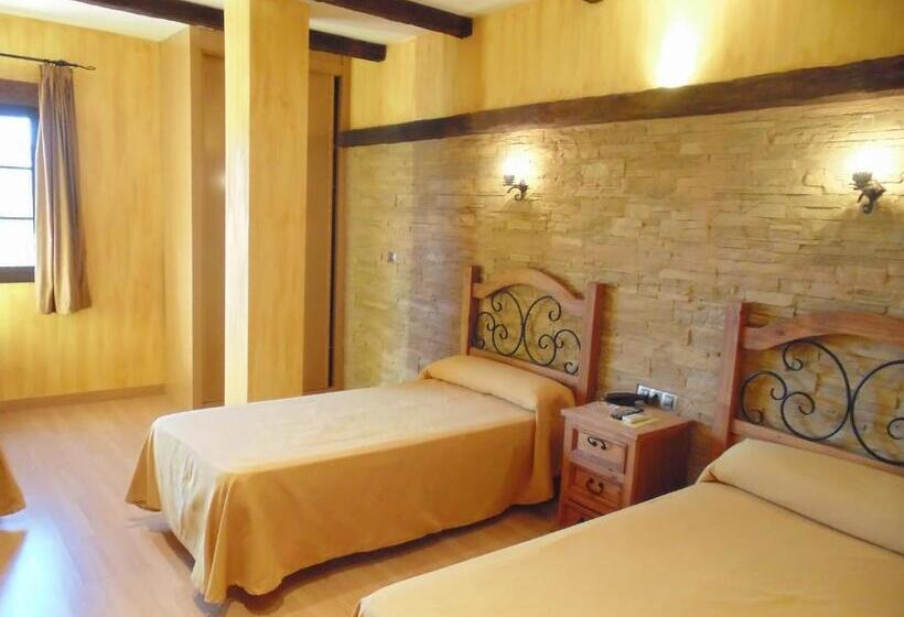 غرفة قياسية ثلاثية, Hostal El 402