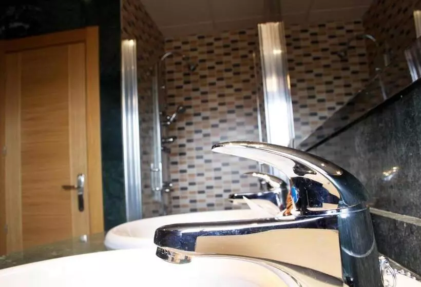 デラックスジュニアスイート, Hostal El 402