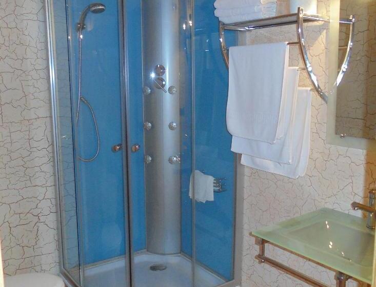 غرفة قياسية رباعية, Hostal El 402