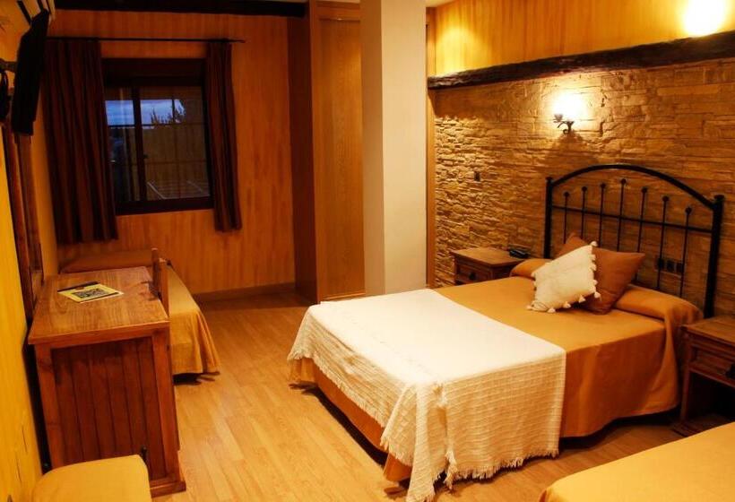 Четырехместный Номер Стандарт, Hostal El 402