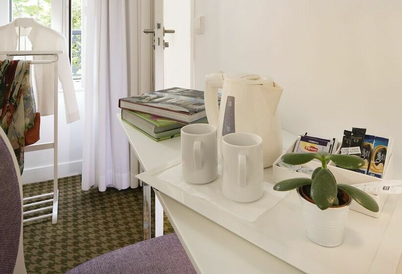 Superior Kamer, Mistral