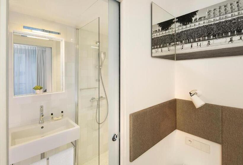 Comfort Kamer, Mistral